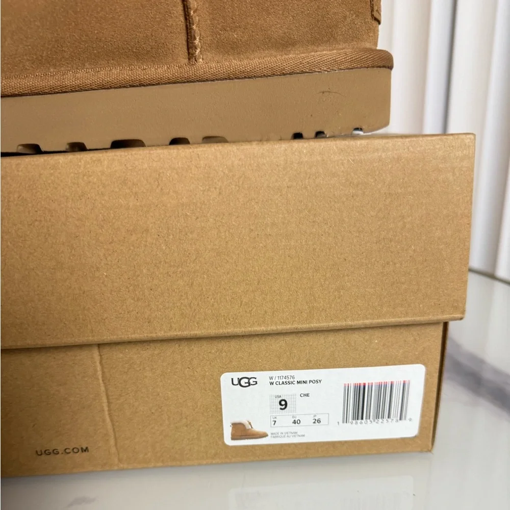 UGG Classic Mini Posy‎ Boots, Chestnut, Size 9